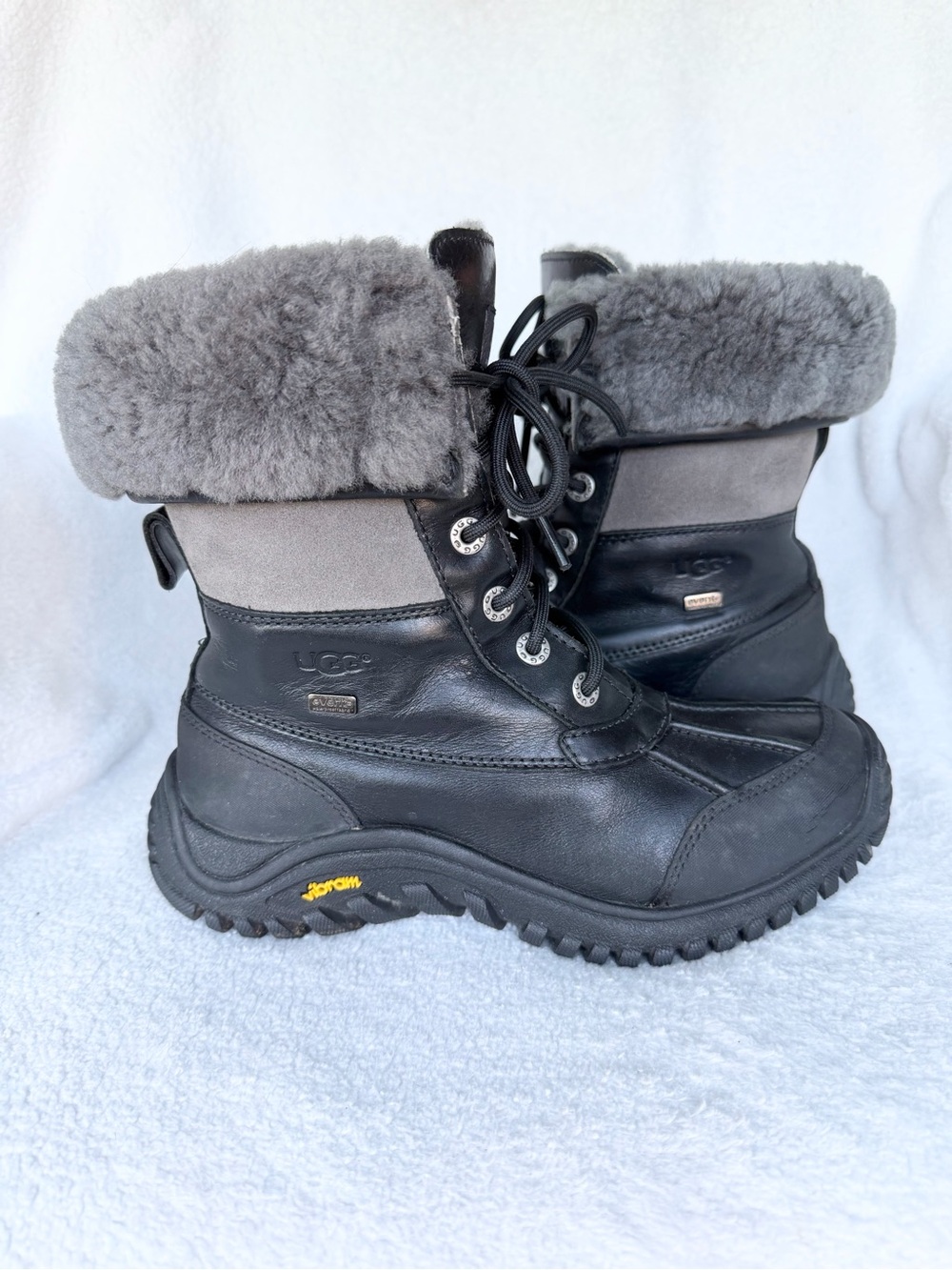 UGG Adirondack II Women’s 1906 Winter Boots Sz 6.5 Waterproof VIBRAM Cozy Snow